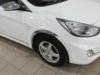 2012 Hyundai Solaris I, белый, 831600 рублей, вид 4