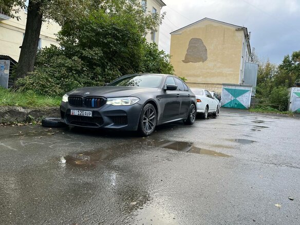 2018 BMW 5 серии 520d xDrive VII (G30/G31/G38), чёрный, 2200000 рублей - вид 1