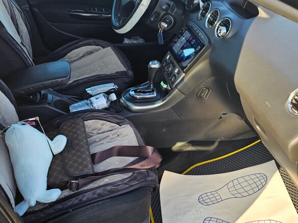 2010 Peugeot 308 I, чёрный, 440000 рублей - вид 10