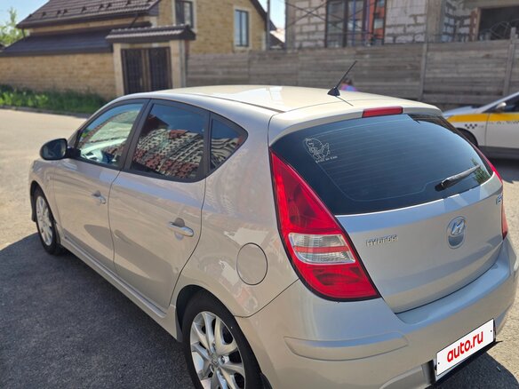 2011 Hyundai i30 I Рестайлинг, бежевый, 760000 рублей - вид 5