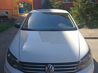 2017 Volkswagen Polo V Рестайлинг, белый, 1200000 рублей, вид 2