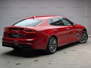 2019 Kia Stinger I, красный, 2425000 рублей, вид 3