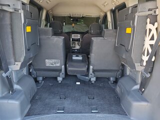 2009 Toyota Voxy II (R70), серый, 1300000 рублей, вид 2