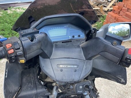 2003 Suzuki Burgman (SkyWave) 650, серебристый, 230000 рублей, вид 2