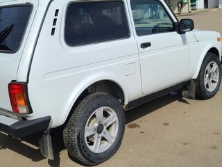 2017 Lada (ВАЗ) 2121 (4x4) I Рестайлинг, белый, 700000 рублей, вид 4