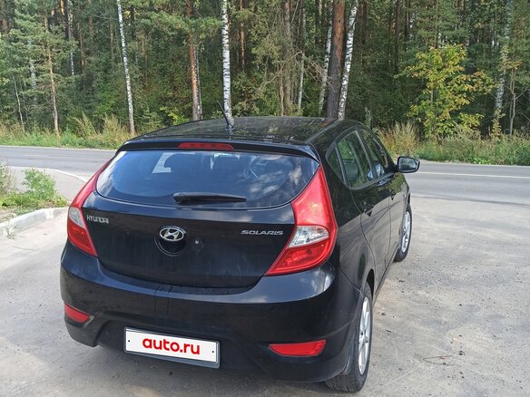2013 Hyundai Solaris I, чёрный, 790000 рублей - вид 3