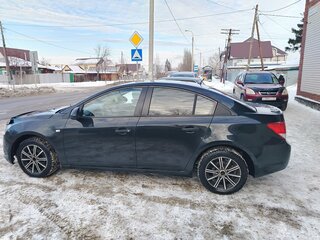 2011 Chevrolet Cruze I, чёрный, 750000 рублей, вид 3