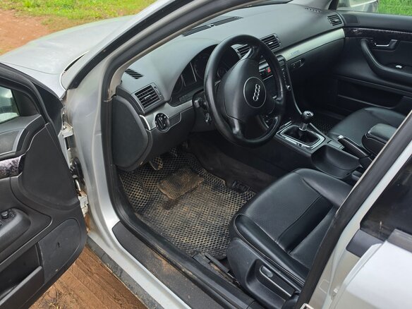 2002 Audi A4 II (B6), серебристый, 500000 рублей - вид 4