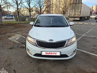 2012 Kia Rio III, белый, 850000 рублей, вид 2