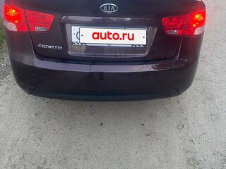 2010 Kia Cerato 5-speed II, коричневый, 620000 рублей, вид 3