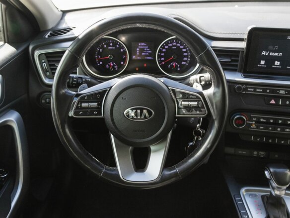 2019 Kia Ceed III, белый - вид 15