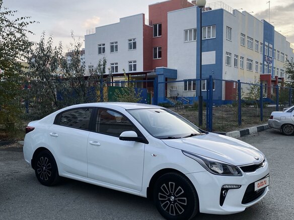 2018 Kia Rio IV, белый, 1750000 рублей - вид 5