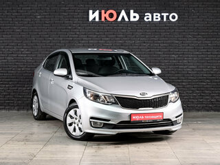 2015 Kia Rio III Рестайлинг, серебристый, 1250000 рублей, вид 3