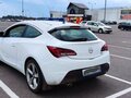 2014 Opel Astra GTC J Рестайлинг, белый, 1700000 рублей - вид 3