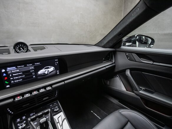 2025 Porsche 911 Carrera 4 GTS VIII (992) Рестайлинг, серый, 36000000 рублей - вид 11
