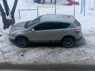 2010 Nissan Qashqai I Рестайлинг, серебристый, 950000 рублей, вид 1