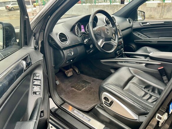 2011 Mercedes-Benz GL-Класс 500 I (X164) Рестайлинг, чёрный, 1650000 рублей - вид 9