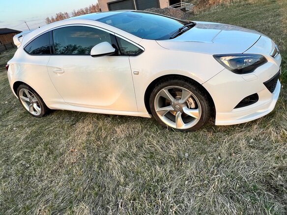 2013 Opel Astra GTC J Рестайлинг, белый, 1350000 рублей - вид 16