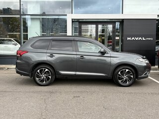 2016 Mitsubishi Outlander III Рестайлинг 2, серый, 1549000 рублей, вид 4
