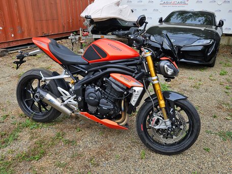 2023 Triumph Speed Triple, оранжевый, 1600000 рублей, вид 2