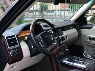 2010 Land Rover Range Rover Supercharged III Рестайлинг 2, коричневый, 2100000 рублей, вид 4