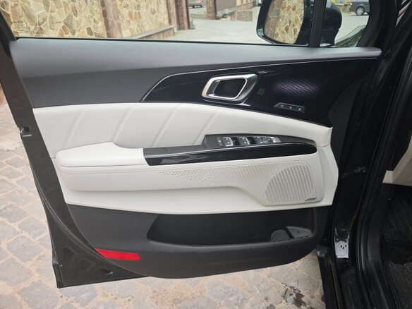 2021 Kia Carnival IV, чёрный, 3150000 рублей - вид 7