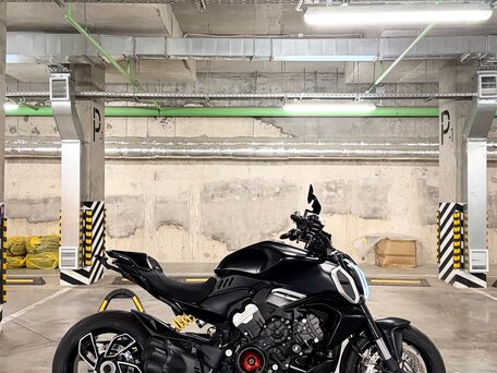 2023 Ducati Diavel V4, чёрный, 2550000 рублей, вид 2