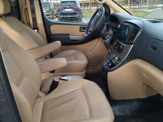2019 Hyundai Grand Starex I Рестайлинг 2, серый, 3600000 рублей, вид 1