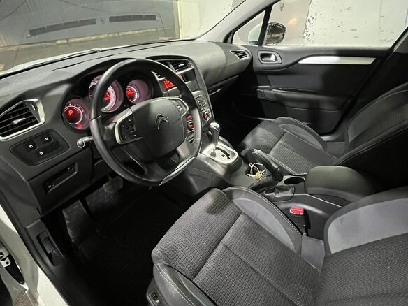2013 Citroen C4 II, белый, 600000 рублей - вид 8