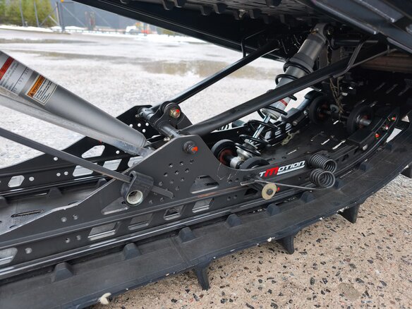 2018 BRP Ski-Doo Summit 850, чёрный, 1450000 рублей - вид 5