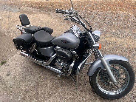 1999 Honda Shadow 400, серебристый, 400000 рублей, вид 1