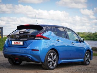 2020 Nissan Leaf II (ZE1), синий, 2800000 рублей, вид 3