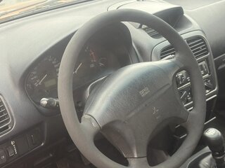 2000 Mitsubishi Carisma I Рестайлинг, золотистый, 175000 рублей, вид 5