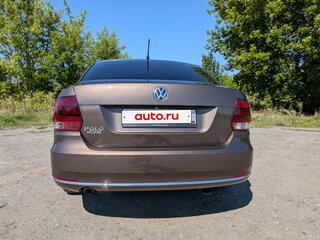 2015 Volkswagen Polo V Рестайлинг, коричневый, 1100000 рублей, вид 5