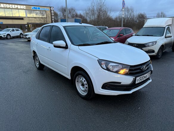 2024 Lada (ВАЗ) Granta I Рестайлинг, белый, 905000 рублей - вид 1
