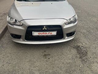 2013 Mitsubishi Lancer X Рестайлинг, серебристый, 1050000 рублей, вид 3