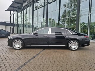2021 Mercedes-Benz Maybach S-Класс 580 II (Z223), чёрный, 15890000 рублей, вид 3