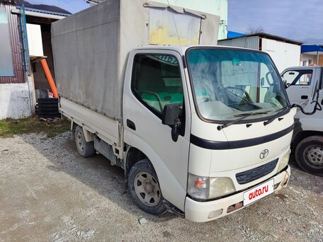 2002 Toyota Toyoace, белый, 1650000 рублей, вид 4