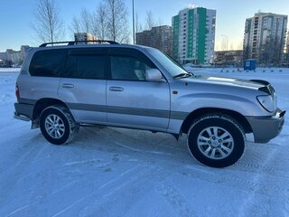 2003 Toyota Land Cruiser 100 Series Рестайлинг 1, серебристый, 1800000 рублей, вид 2