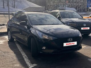 2020 Hyundai Solaris II Рестайлинг, чёрный, 1300000 рублей, вид 2
