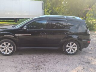 2010 Mitsubishi Outlander II Рестайлинг, чёрный, 1100000 рублей, вид 4