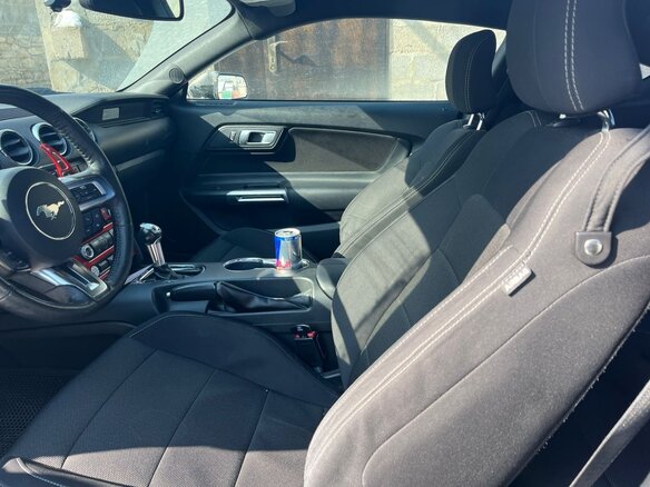 2016 Ford Mustang VI, чёрный, 2500000 рублей - вид 2