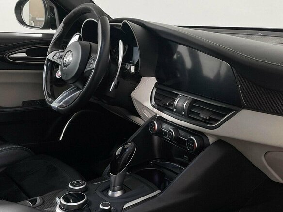 2017 Alfa Romeo Giulia Quadrifoglio II (952), чёрный - вид 8