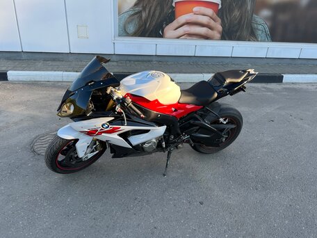 2017 BMW S 1000 RR, красный, 1550000 рублей, вид 4