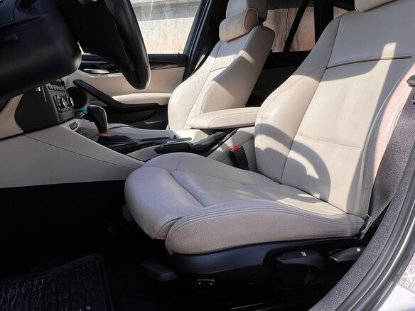 2010 BMW X1 20d I (E84), белый, 1620000 рублей - вид 16