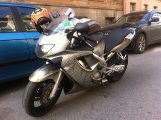 1999 Honda CBR 600F, серебристый, 340000 рублей, вид 1