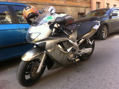 1999 Honda CBR 600F, серебристый, 340000 рублей, вид 1