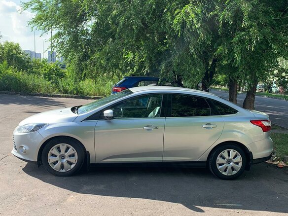 2011 Ford Focus III, серебристый - вид 5
