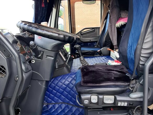 2011 Iveco Stralis, белый, 2950000 рублей - вид 10