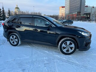 2019 Toyota RAV4 V (XA50), чёрный, 2995000 рублей, вид 3